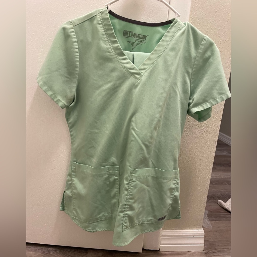 Greys Anatomy Scrub Sets - Size; XS & Smalls - Picture 10 of 10